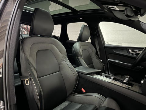 Volvo XC60 2.0 T6 Recharge AWD R-Design Pano Luchtvering H/K 360° Trekh. NAP