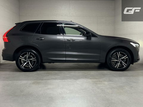 Volvo XC60 2.0 T6 Recharge AWD R-Design Pano Luchtvering H/K 360° Trekh. NAP