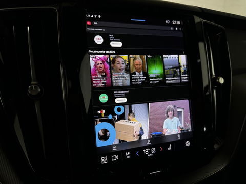 Volvo XC60 2.0 T6 Recharge AWD R-Design Pano Luchtvering H/K 360° Trekh. NAP