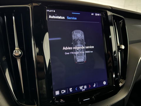 Volvo XC60 2.0 T6 Recharge AWD R-Design Pano Luchtvering H/K 360° Trekh. NAP