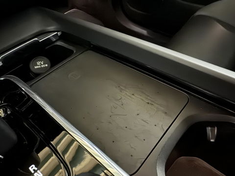 Volvo XC60 2.0 T6 Recharge AWD R-Design Pano Luchtvering H/K 360° Trekh. NAP