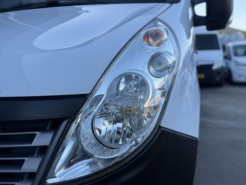 Renault Master T35 2.3 dCi L2H2 LAADKLEP / AIRCO / CRUISE CONTROLE / N.A.P / EURO 6
