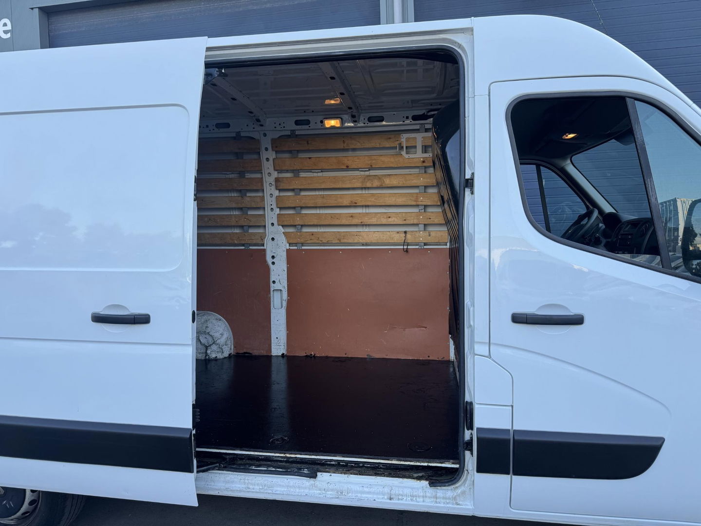 Renault Master T35 2.3 dCi L2H2 LAADKLEP / AIRCO / CRUISE CONTROLE / N.A.P / EURO 6