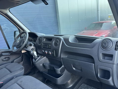 Renault Master T35 2.3 dCi L2H2 LAADKLEP / AIRCO / CRUISE CONTROLE / N.A.P / EURO 6