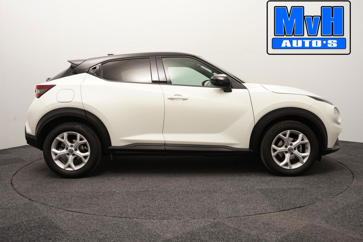 Nissan Juke 1.0 DIG-T N-Connecta|CAMERA|SPORTSTOEL|STOELVERW.