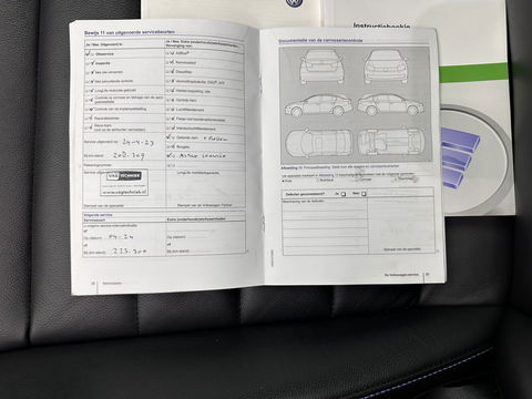 Volkswagen Golf 1.4 TSI GTE Aut. *PANO | FULL-LED | FULL-LEATHER | LANE-ASSIST | BLIND-SPOT | ADAPTIVE-CRUISE | CAMERA | DAB | NAVI-FULLMAP | ECC | PDC | SPORT/HEATED-SEATS | 18"ALU*