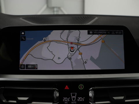 BMW 3-serie 330i High Executive | Panoramadak | Leder | Stoelverwarming | Adaptive cruise | Sport Line | Camera | Live Cockpit | Sportstoelen | Carplay | Navigatie | Full LED