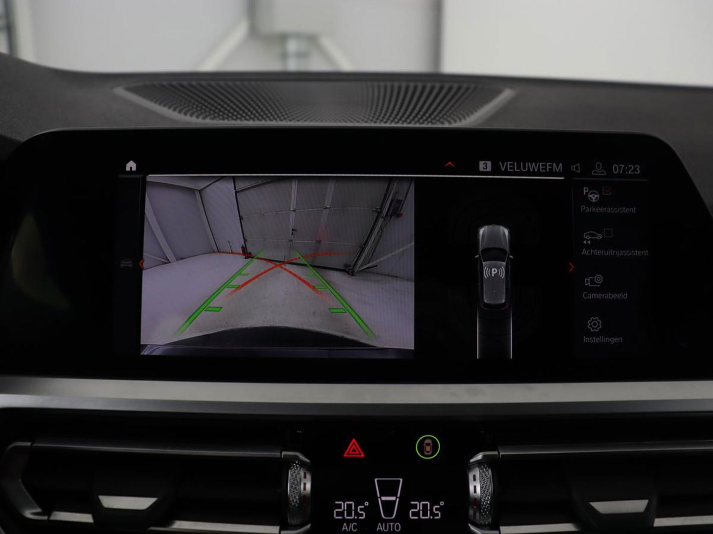 BMW 3-serie 330i High Executive | Panoramadak | Leder | Stoelverwarming | Adaptive cruise | Sport Line | Camera | Live Cockpit | Sportstoelen | Carplay | Navigatie | Full LED