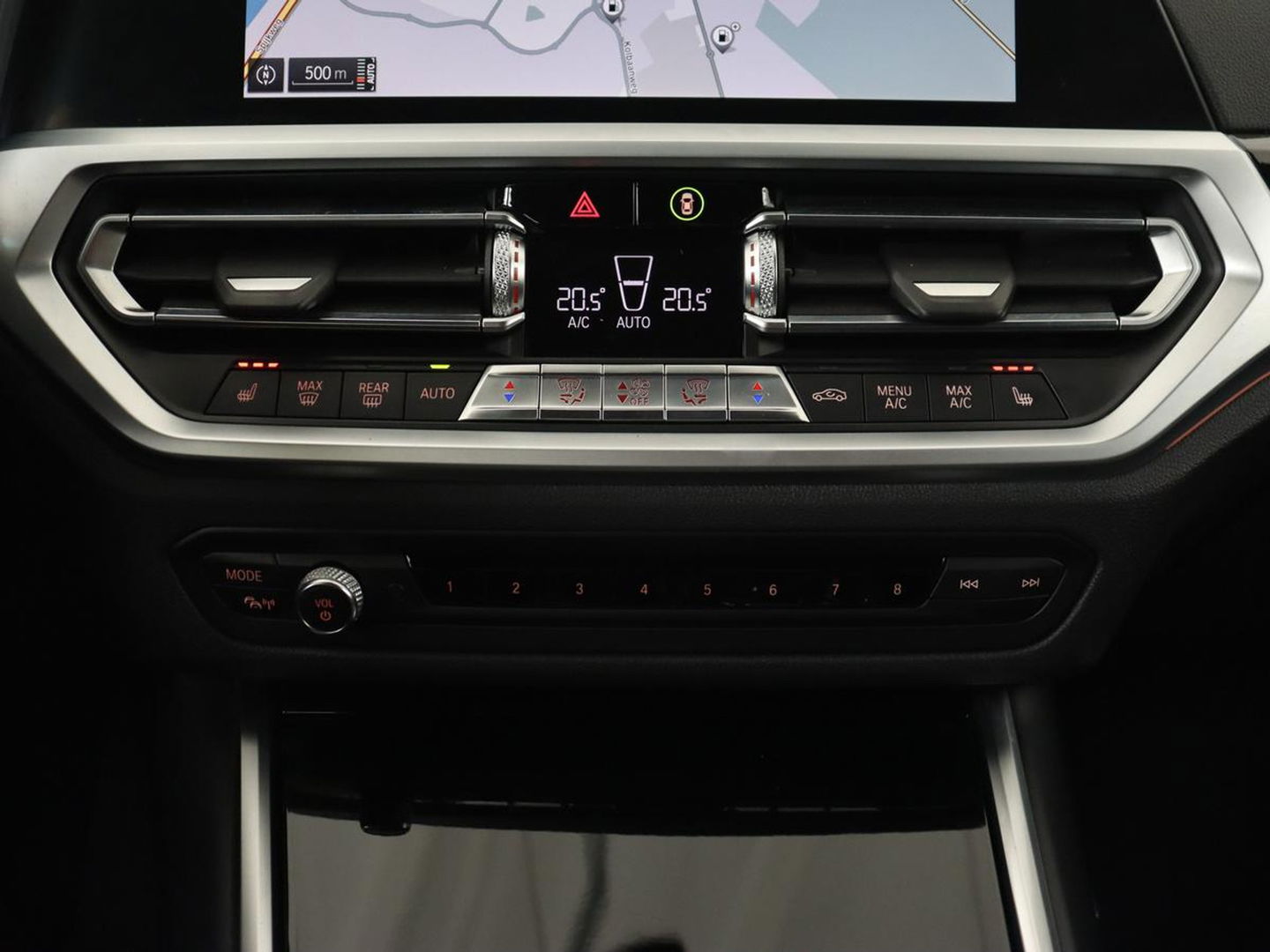 BMW 3-serie 330i High Executive | Panoramadak | Leder | Stoelverwarming | Adaptive cruise | Sport Line | Camera | Live Cockpit | Sportstoelen | Carplay | Navigatie | Full LED