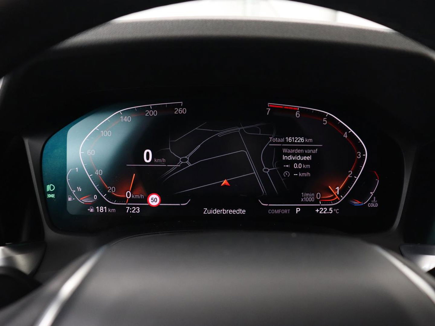 BMW 3-serie 330i High Executive | Panoramadak | Leder | Stoelverwarming | Adaptive cruise | Sport Line | Camera | Live Cockpit | Sportstoelen | Carplay | Navigatie | Full LED