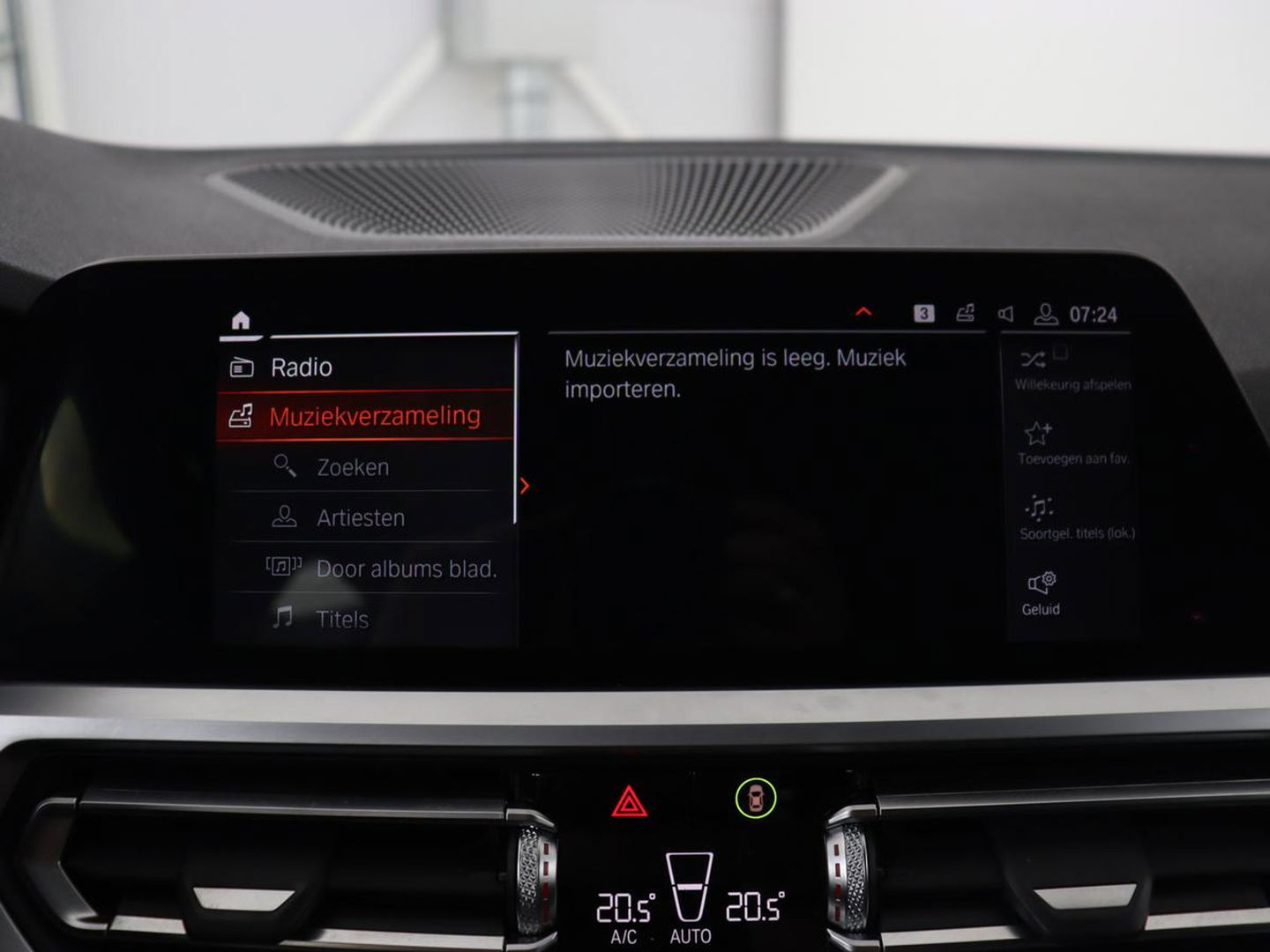 BMW 3-serie 330i High Executive | Panoramadak | Leder | Stoelverwarming | Adaptive cruise | Sport Line | Camera | Live Cockpit | Sportstoelen | Carplay | Navigatie | Full LED
