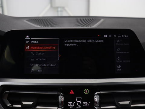 BMW 3-serie 330i High Executive | Panoramadak | Leder | Stoelverwarming | Adaptive cruise | Sport Line | Camera | Live Cockpit | Sportstoelen | Carplay | Navigatie | Full LED