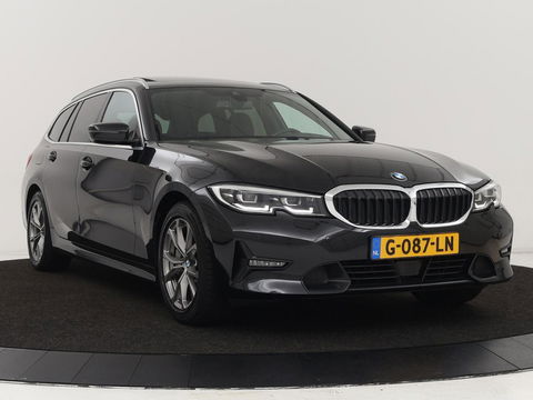 BMW 3-serie 330i High Executive | Panoramadak | Leder | Stoelverwarming | Adaptive cruise | Sport Line | Camera | Live Cockpit | Sportstoelen | Carplay | Navigatie | Full LED