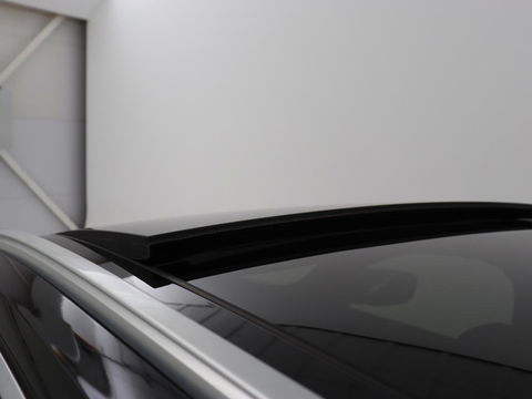 BMW 3-serie 330i High Executive | Panoramadak | Leder | Stoelverwarming | Adaptive cruise | Sport Line | Camera | Live Cockpit | Sportstoelen | Carplay | Navigatie | Full LED