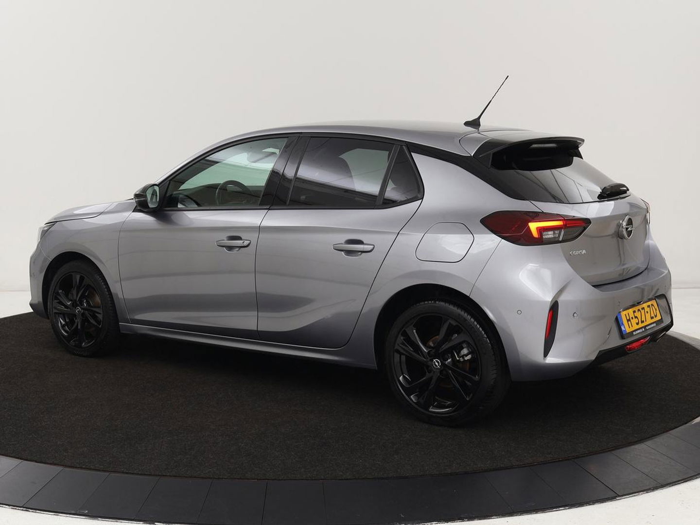 Opel Corsa 1.2 GS Line | Camera | Carplay | Navigatie | Climate control | Keyless | Sportstoelen | Full LED | Getint glas | Cruise control