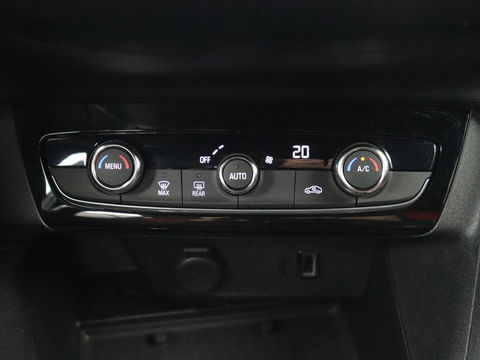 Opel Corsa 1.2 GS Line | Camera | Carplay | Navigatie | Climate control | Keyless | Sportstoelen | Full LED | Getint glas | Cruise control