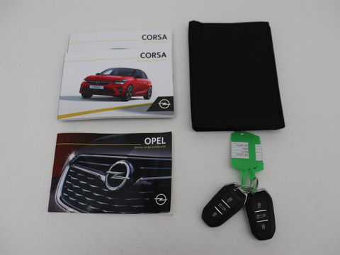 Opel Corsa 1.2 GS Line | Camera | Carplay | Navigatie | Climate control | Keyless | Sportstoelen | Full LED | Getint glas | Cruise control