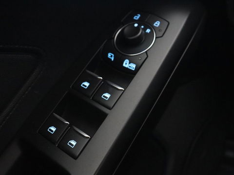Ford Focus 1.0 EcoBoost Hybrid Titanium X | Stoel & stuurverwarming | Camera | Trekhaak | Carplay | Digital Cockpit | Full LED | Keyless