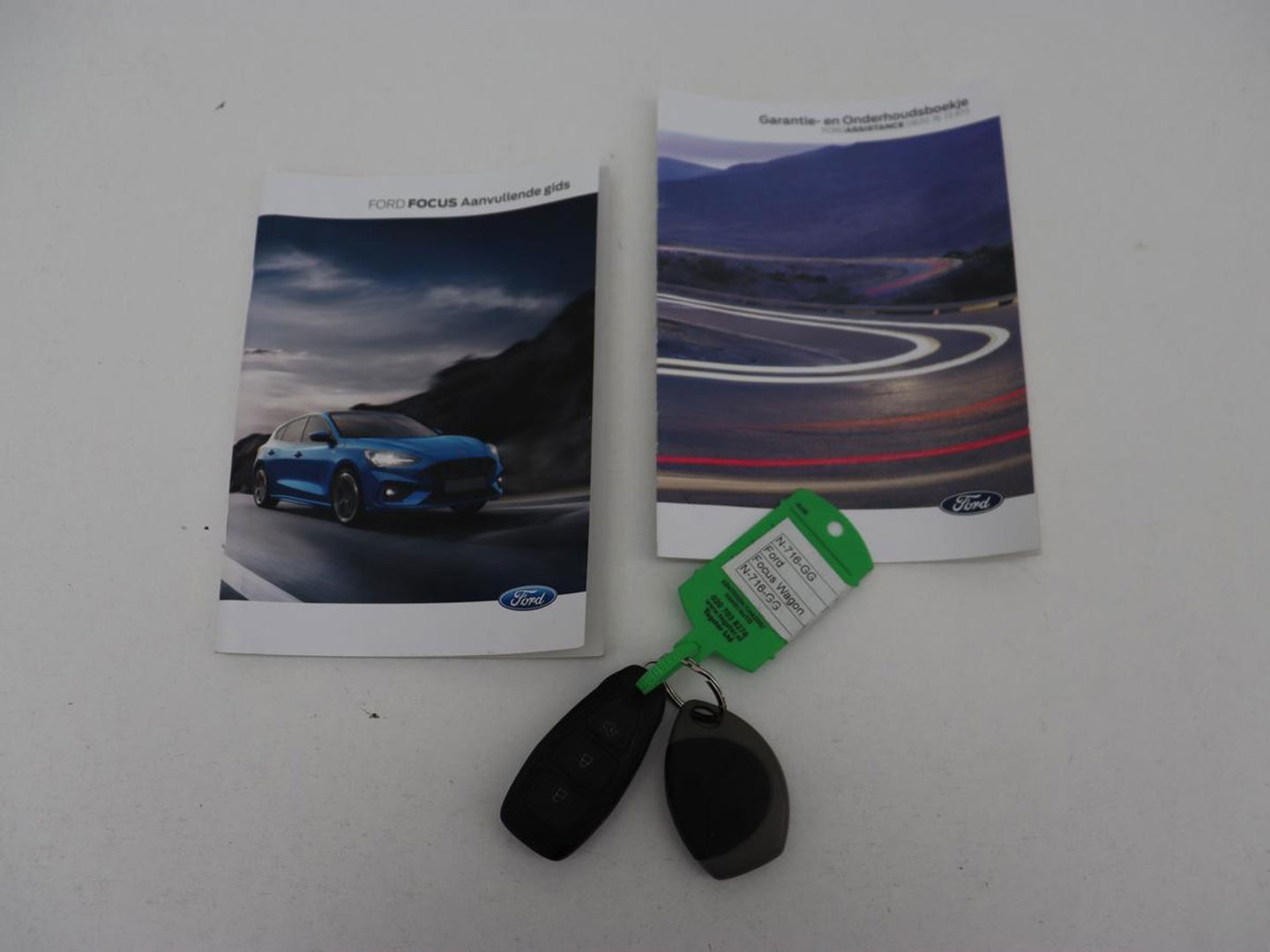 Ford Focus 1.0 EcoBoost Hybrid Titanium X | Stoel & stuurverwarming | Camera | Trekhaak | Carplay | Digital Cockpit | Full LED | Keyless