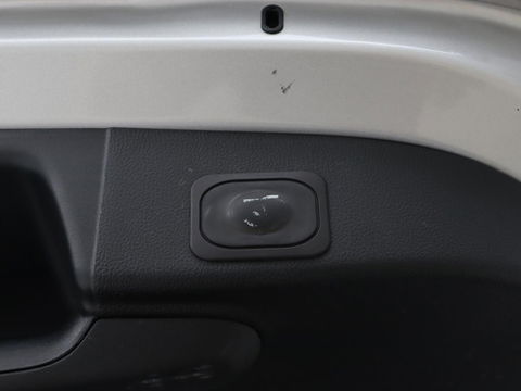 Ford Focus 1.0 EcoBoost Hybrid Titanium X | Stoel & stuurverwarming | Camera | Trekhaak | Carplay | Digital Cockpit | Full LED | Keyless