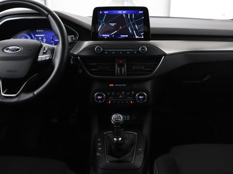 Ford Focus 1.0 EcoBoost Hybrid Titanium X | Stoel & stuurverwarming | Camera | Trekhaak | Carplay | Digital Cockpit | Full LED | Keyless