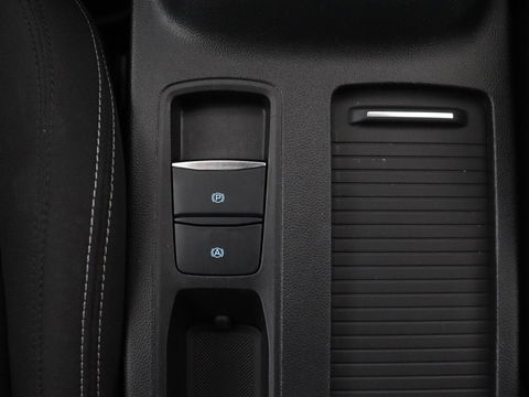 Ford Focus 1.0 EcoBoost Hybrid Titanium X | Stoel & stuurverwarming | Camera | Trekhaak | Carplay | Digital Cockpit | Full LED | Keyless