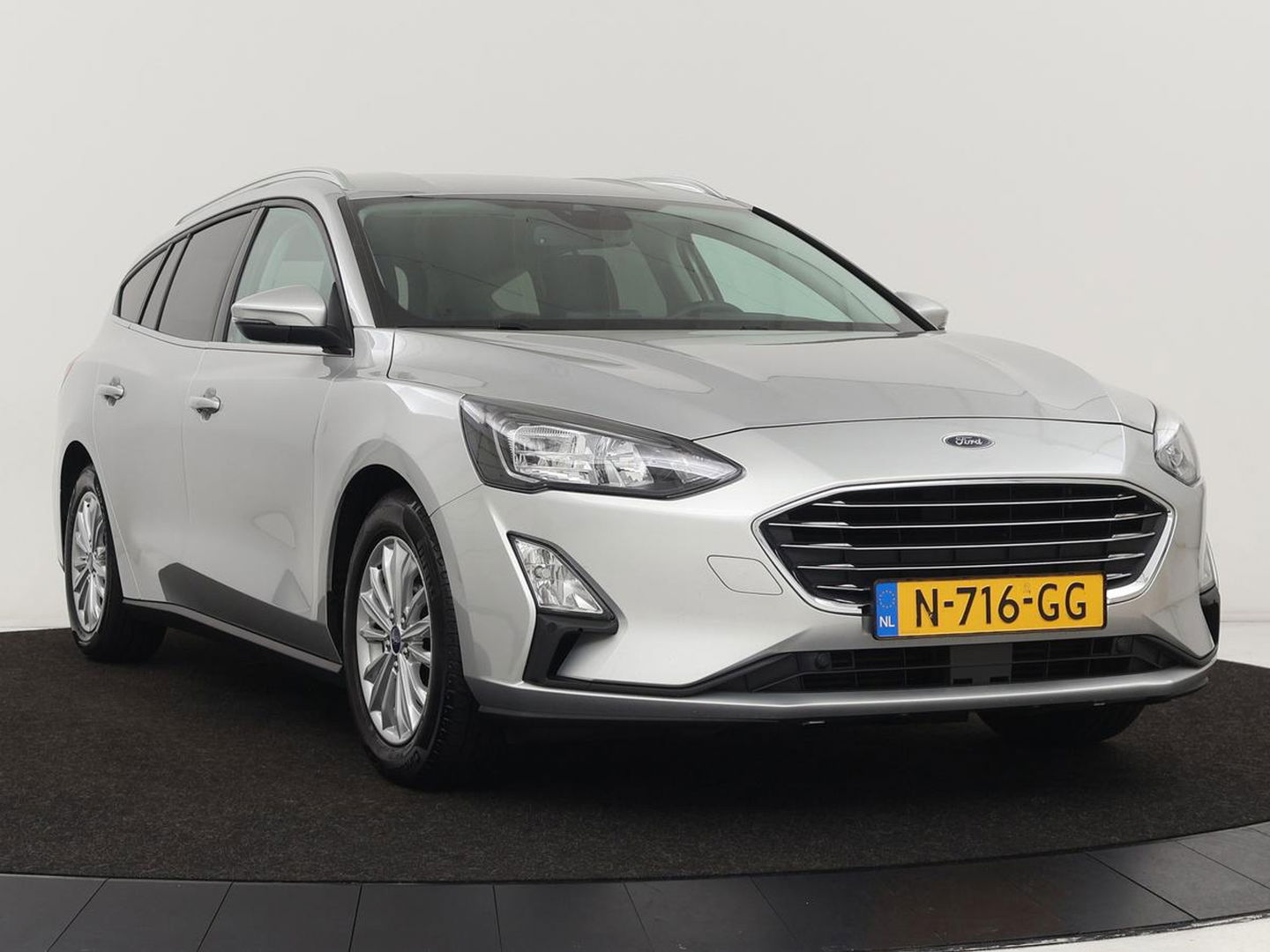Ford Focus 1.0 EcoBoost Hybrid Titanium X | Stoel & stuurverwarming | Camera | Trekhaak | Carplay | Digital Cockpit | Full LED | Keyless