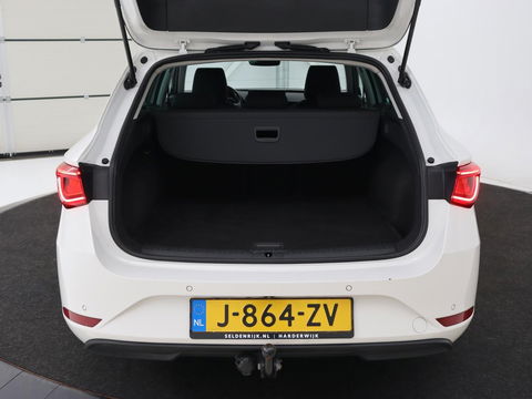SEAT Leon 1.5 TSI Style Launch Edition | Trekhaak | Camera | Adaptive cruise | Carplay | Parkeerhulp | Navigatie | Full LED