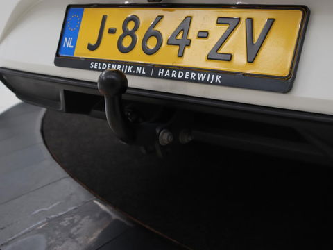 SEAT Leon 1.5 TSI Style Launch Edition | Trekhaak | Camera | Adaptive cruise | Carplay | Parkeerhulp | Navigatie | Full LED