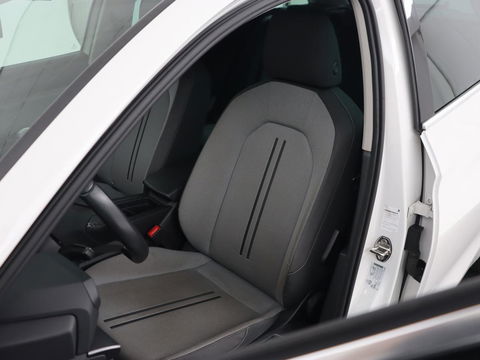 SEAT Leon 1.5 TSI Style Launch Edition | Trekhaak | Camera | Adaptive cruise | Carplay | Parkeerhulp | Navigatie | Full LED