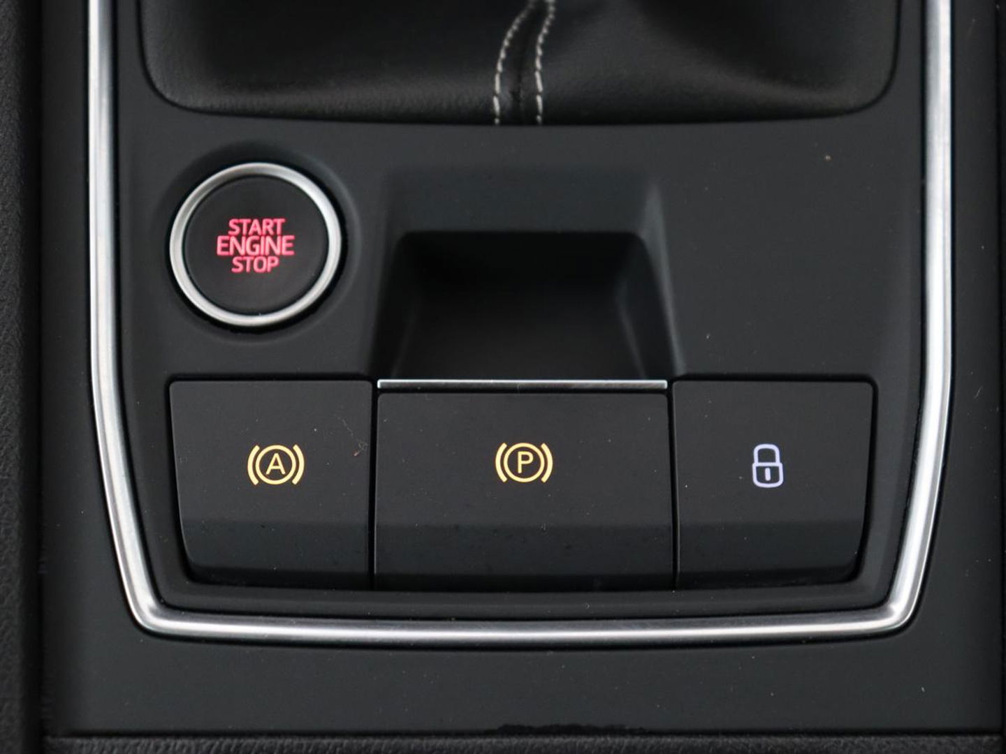 SEAT Leon 1.5 TSI Style Launch Edition | Trekhaak | Camera | Adaptive cruise | Carplay | Parkeerhulp | Navigatie | Full LED