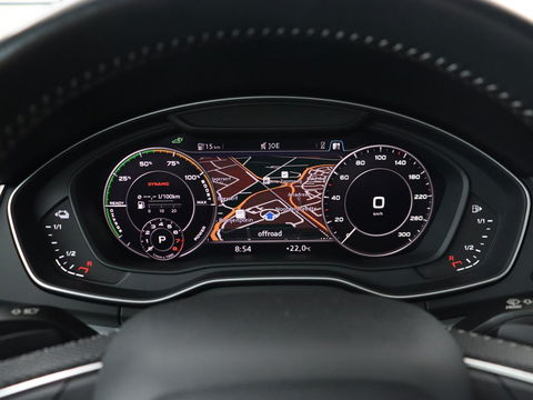 Audi Q5 50 TFSIe quattro S edition | B&O 3D Sound | Stoelverwarming | Carplay | Virtual Cockpit | Sportstoelen | Navigatie Plus | Full LED | Half leder | Parkeerhulp | Keyless | 20'' lichtmetalen velgen | S Line