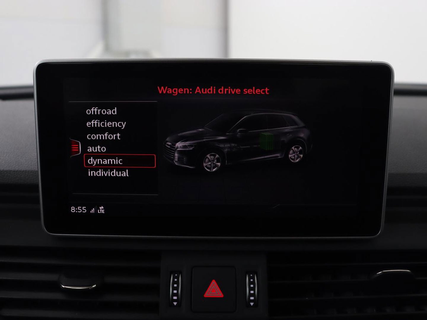 Audi Q5 50 TFSIe quattro S edition | B&O 3D Sound | Stoelverwarming | Carplay | Virtual Cockpit | Sportstoelen | Navigatie Plus | Full LED | Half leder | Parkeerhulp | Keyless | 20'' lichtmetalen velgen | S Line