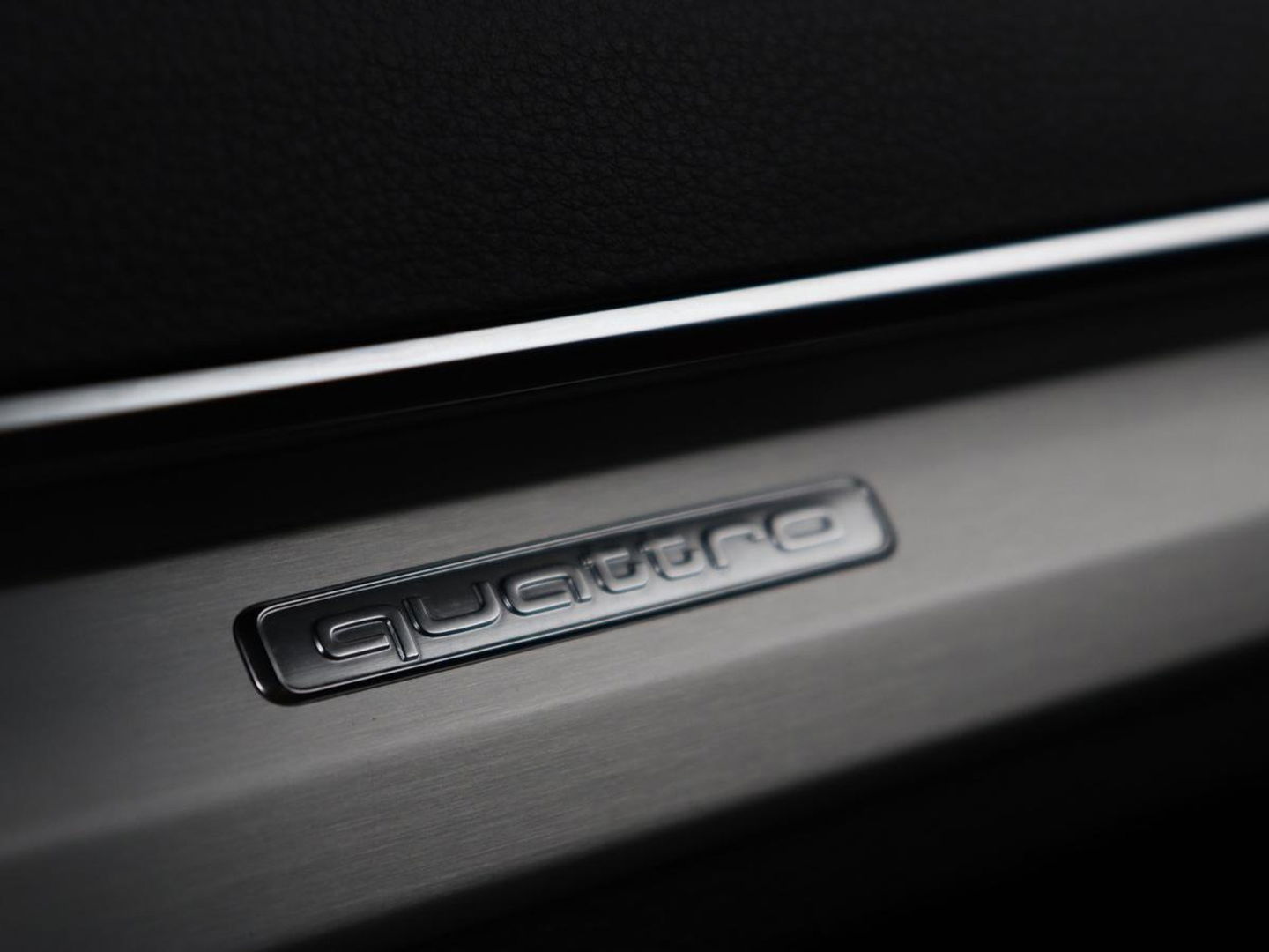 Audi Q5 50 TFSIe quattro S edition | B&O 3D Sound | Stoelverwarming | Carplay | Virtual Cockpit | Sportstoelen | Navigatie Plus | Full LED | Half leder | Parkeerhulp | Keyless | 20'' lichtmetalen velgen | S Line