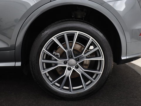 Audi Q5 50 TFSIe quattro S edition | B&O 3D Sound | Stoelverwarming | Carplay | Virtual Cockpit | Sportstoelen | Navigatie Plus | Full LED | Half leder | Parkeerhulp | Keyless | 20'' lichtmetalen velgen | S Line