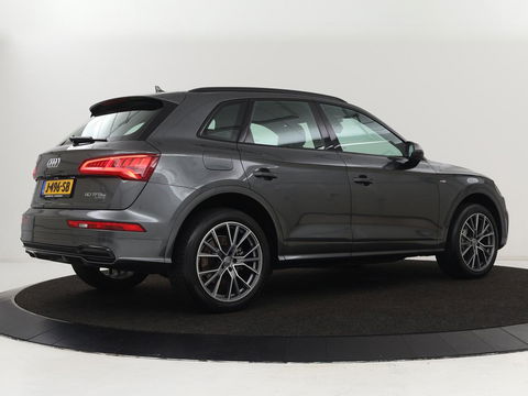 Audi Q5 50 TFSIe quattro S edition | B&O 3D Sound | Stoelverwarming | Carplay | Virtual Cockpit | Sportstoelen | Navigatie Plus | Full LED | Half leder | Parkeerhulp | Keyless | 20'' lichtmetalen velgen | S Line