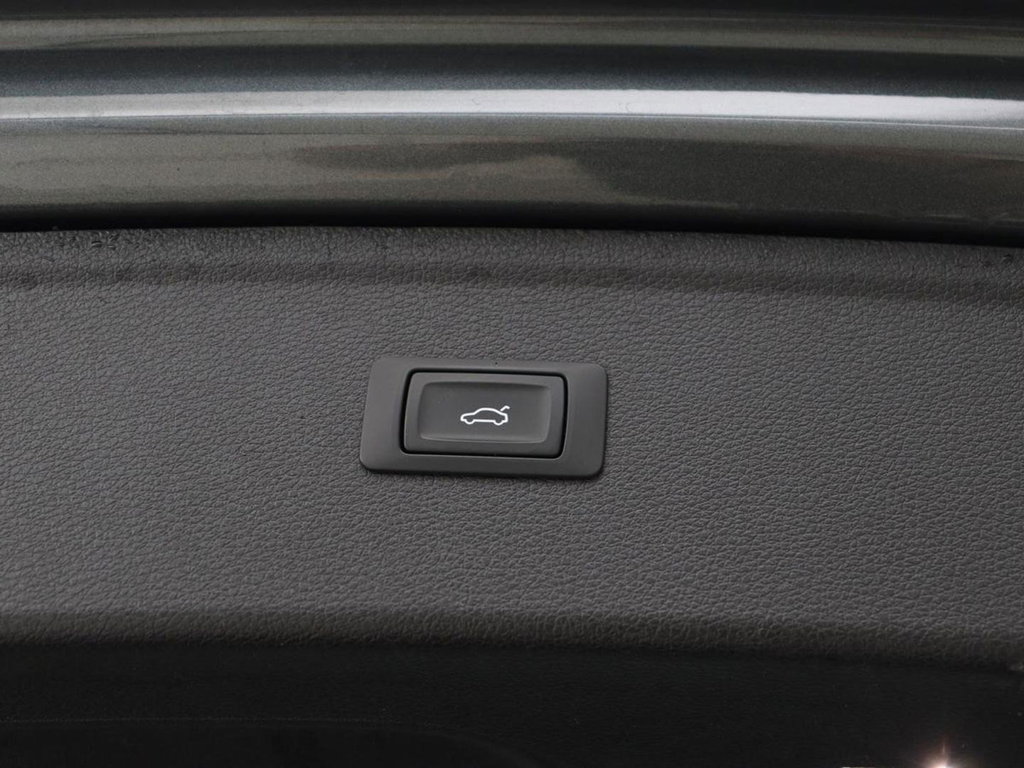 Audi Q5 50 TFSIe quattro S edition | B&O 3D Sound | Stoelverwarming | Carplay | Virtual Cockpit | Sportstoelen | Navigatie Plus | Full LED | Half leder | Parkeerhulp | Keyless | 20'' lichtmetalen velgen | S Line