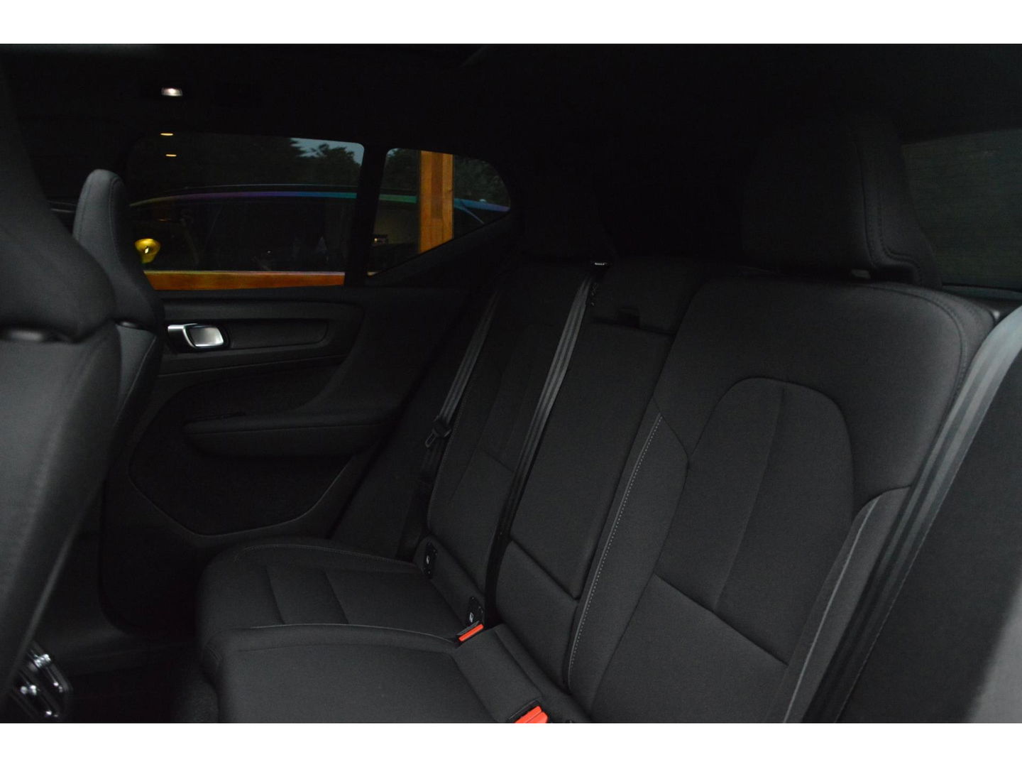Volvo XC40 Recharge | Panoramadak | 360° Camera | Trekhaak 1500KG | Harman/Kardon | Stoelverwarming | Pilot Assist | Dealer OH |