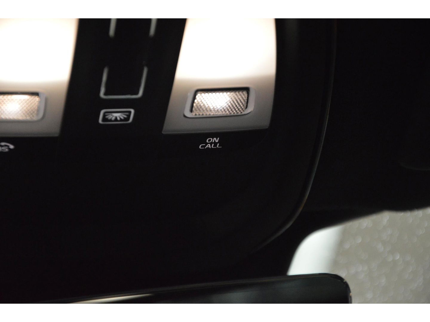 Volvo XC40 Recharge | Panoramadak | 360° Camera | Trekhaak 1500KG | Harman/Kardon | Stoelverwarming | Pilot Assist | Dealer OH |