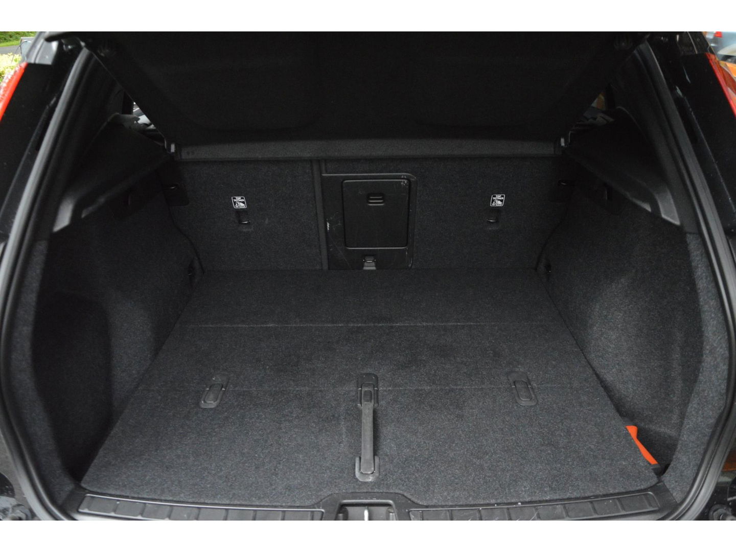 Volvo XC40 Recharge | Panoramadak | 360° Camera | Trekhaak 1500KG | Harman/Kardon | Stoelverwarming | Pilot Assist | Dealer OH |