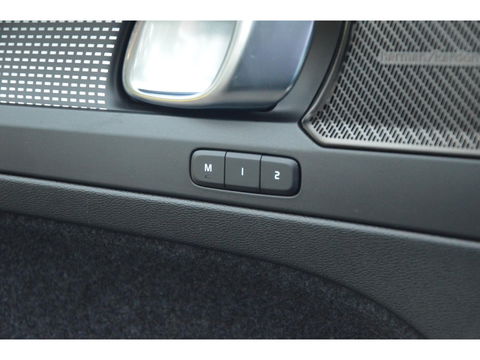 Volvo XC40 Recharge | Panoramadak | 360° Camera | Trekhaak 1500KG | Harman/Kardon | Stoelverwarming | Pilot Assist | Dealer OH |