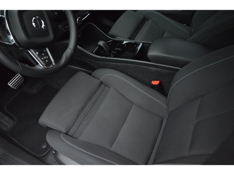 Volvo XC40 Recharge | Panoramadak | 360° Camera | Trekhaak 1500KG | Harman/Kardon | Stoelverwarming | Pilot Assist | Dealer OH |