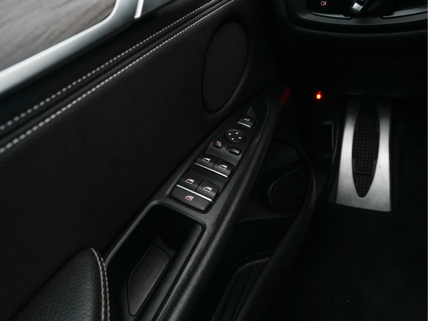BMW X6 xDrive30d High Executive Aut. *PANO | HEAD-UP | LEATHER-ALCANTARA | FULL-LED | MEMORY-PACK | HIFI-SOUND | KEYLESS | DAB+ | BLIND-SPOT | CAMERA | COMFORT/HEATED-SEATS | TOWBAR | 20''ALU*