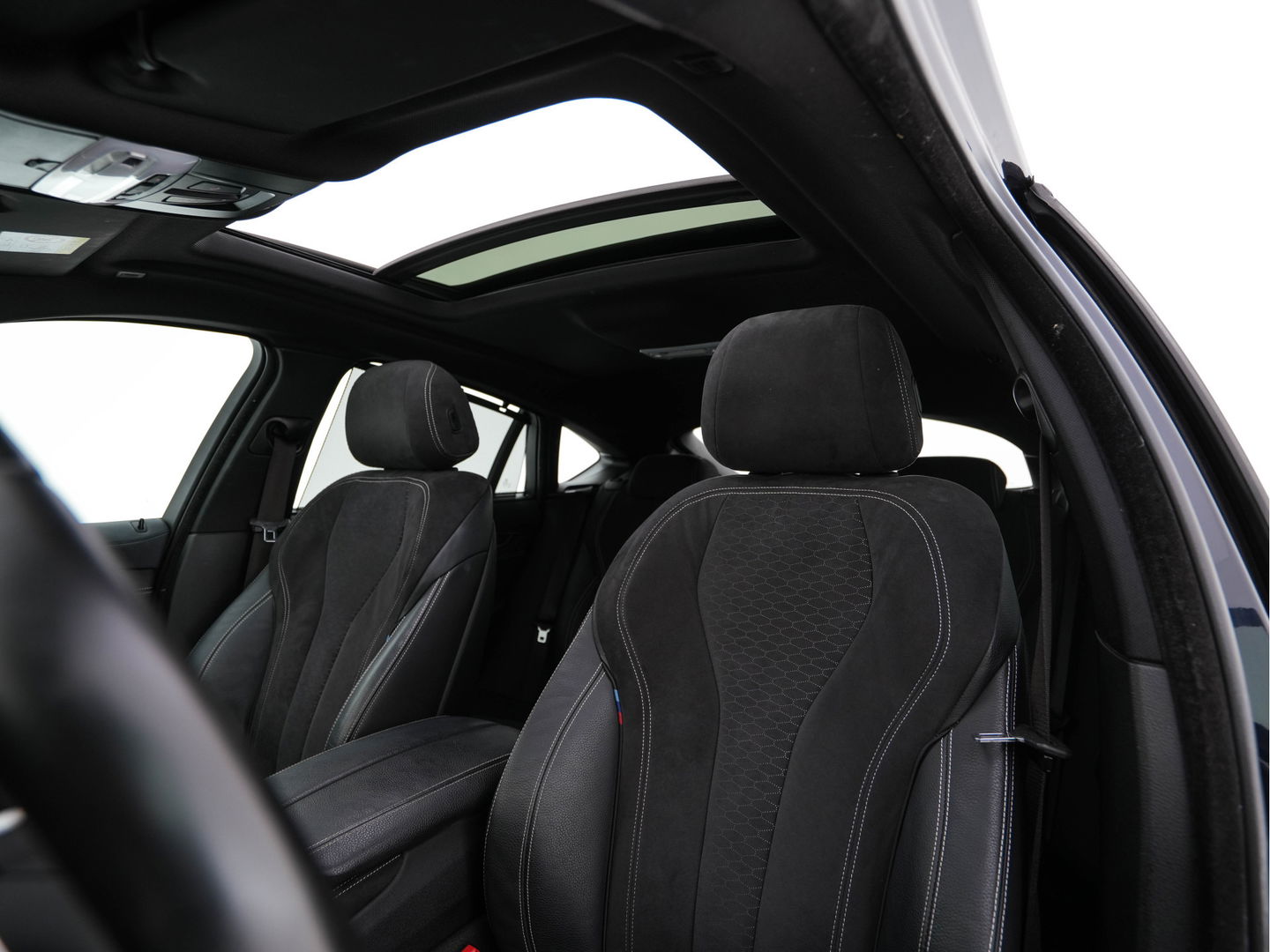 BMW X6 xDrive30d High Executive Aut. *PANO | HEAD-UP | LEATHER-ALCANTARA | FULL-LED | MEMORY-PACK | HIFI-SOUND | KEYLESS | DAB+ | BLIND-SPOT | CAMERA | COMFORT/HEATED-SEATS | TOWBAR | 20''ALU*