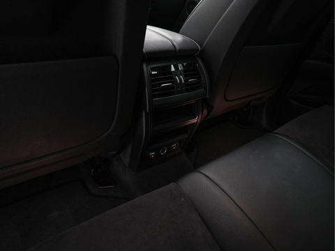 BMW X6 xDrive30d High Executive Aut. *PANO | HEAD-UP | LEATHER-ALCANTARA | FULL-LED | MEMORY-PACK | HIFI-SOUND | KEYLESS | DAB+ | BLIND-SPOT | CAMERA | COMFORT/HEATED-SEATS | TOWBAR | 20''ALU*
