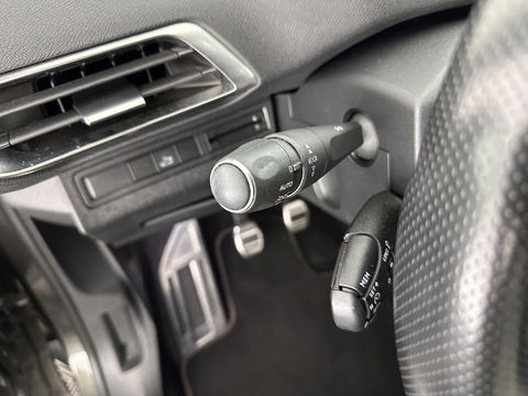 Peugeot 3008 1.2 PureTech GT Line *LEATHER-MICROFIBRE | FULL-LED | NAVI-FULLMAP | KEYLESS | CAMERA | SPORT-SEATS | 19''ALU | TOWBAR*