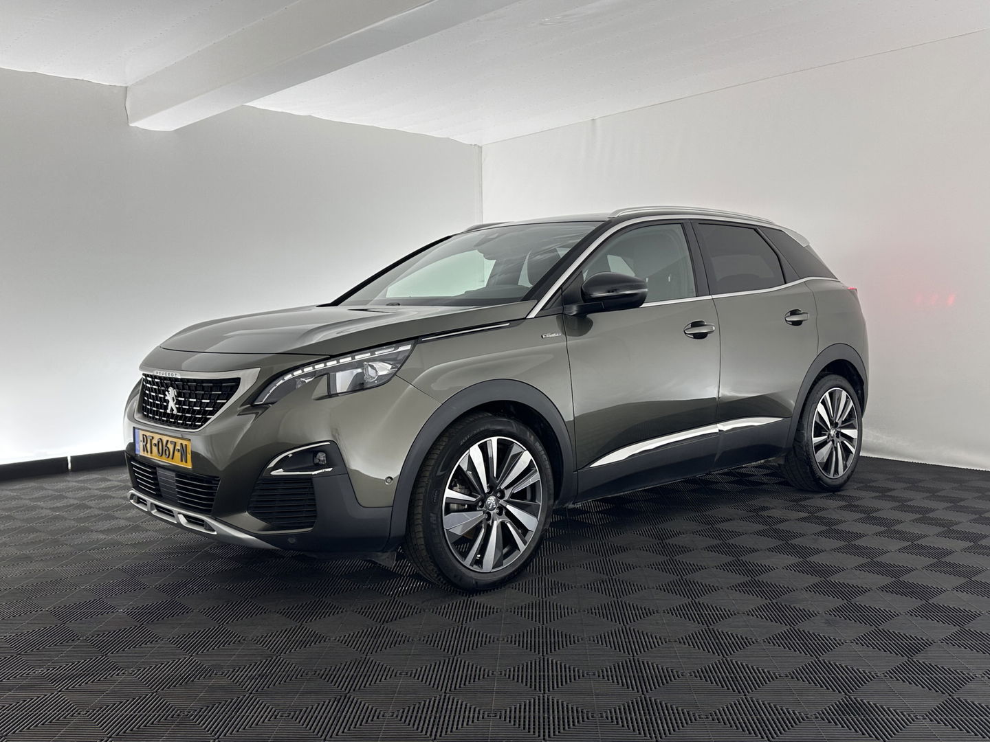 Peugeot 3008 1.2 PureTech GT Line *LEATHER-MICROFIBRE | FULL-LED | NAVI-FULLMAP | KEYLESS | CAMERA | SPORT-SEATS | 19''ALU | TOWBAR*