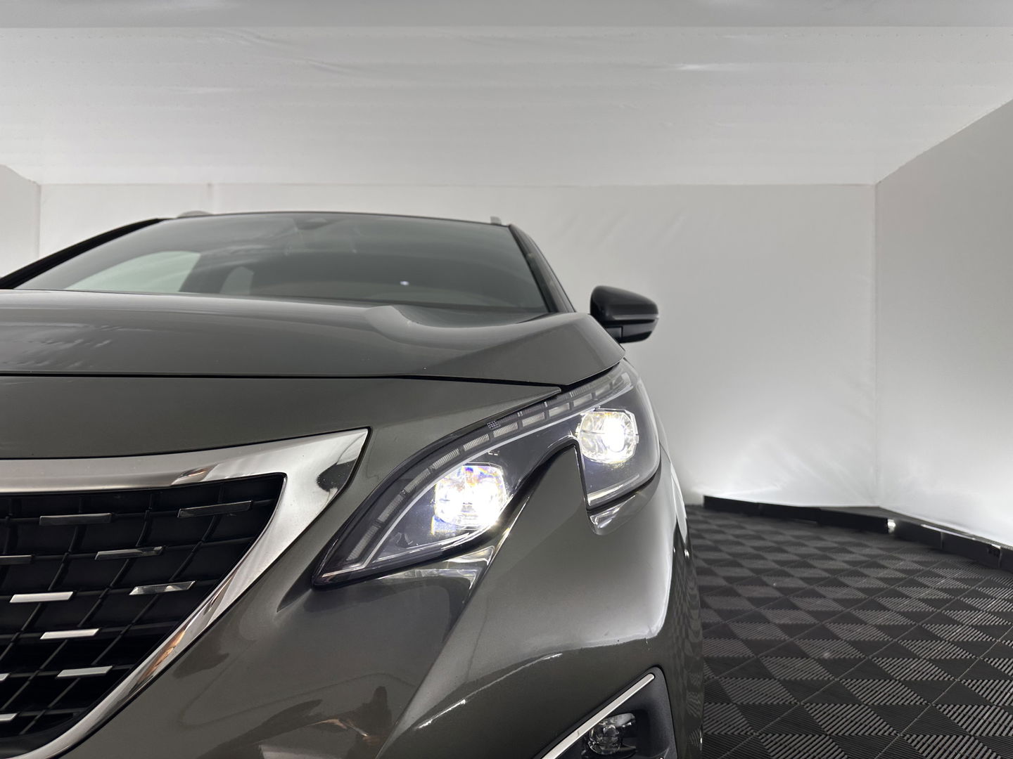 Peugeot 3008 1.2 PureTech GT Line *LEATHER-MICROFIBRE | FULL-LED | NAVI-FULLMAP | KEYLESS | CAMERA | SPORT-SEATS | 19''ALU | TOWBAR*