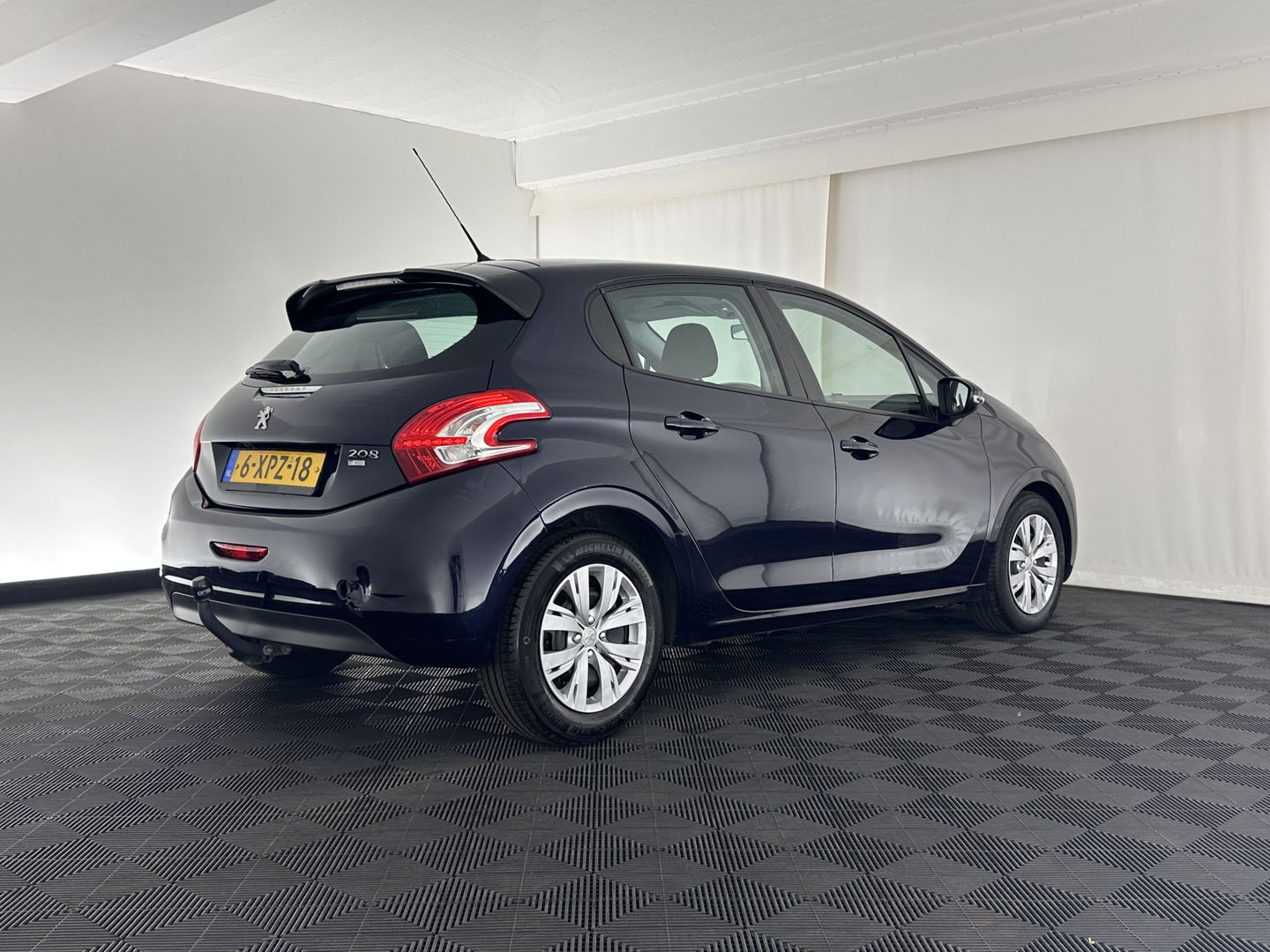 Peugeot 208 1.6 e-HDi Blue Lease *NAVI-FULLMAP | COMFORT-SEATS | AIRCO | CRUISE | TOWBAR*