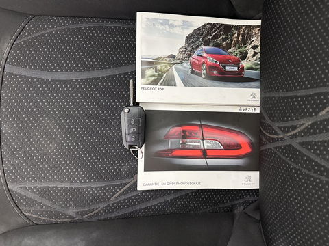 Peugeot 208 1.6 e-HDi Blue Lease *NAVI-FULLMAP | COMFORT-SEATS | AIRCO | CRUISE | TOWBAR*
